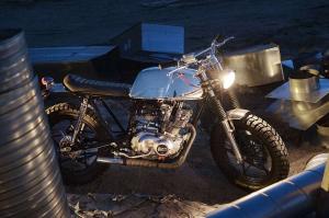 1983 Suzuki GS300 by Slowbuilt