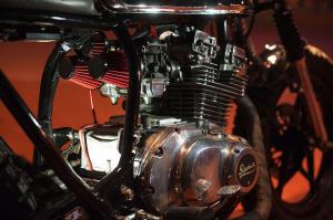 1983 Suzuki GS300 by Slowbuilt
