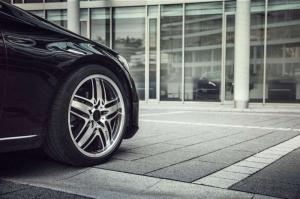 2015 Mercedes-Benz C400 4Matic by Lorinser