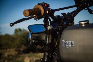 1993 Triumph Tiger 900 by Nomade Cycles
