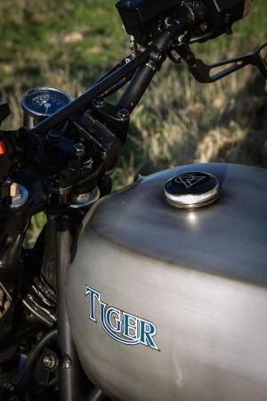1993 Triumph Tiger 900 by Nomade Cycles
