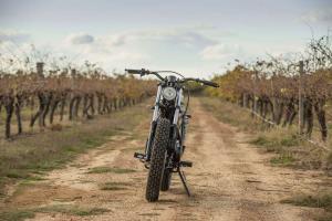 1972 Kawasaki KZ200 by Craig Lyons