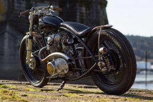 1975 Yamaha XS650 by Holiday Customs