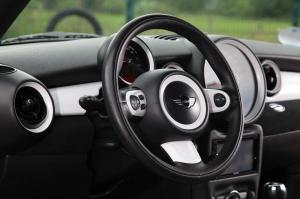 2015 Mini Clubman S by Mac Audio System