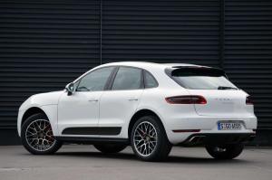 2015 Porsche Macan Turbo