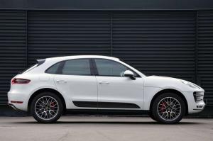 2015 Porsche Macan Turbo