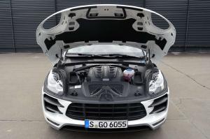 2015 Porsche Macan Turbo