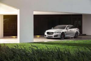 2015 Jaguar XJR