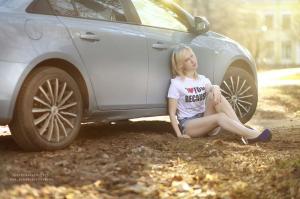Стильные штучки - Chevrolet Cruze и красавица-блондинка