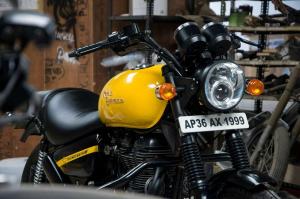 2015 Royal Enfield Thunderbird 500 by Eimor Customs