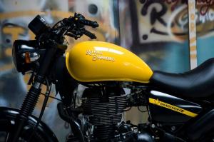 2015 Royal Enfield Thunderbird 500 by Eimor Customs