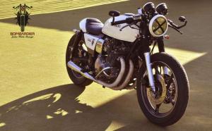 Впечатляющий кафе рейсер Suzuki GS 1000 Bombardier