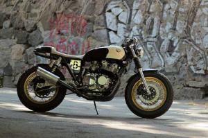 1979 Yamaha XJ400 by Gazzz Garage