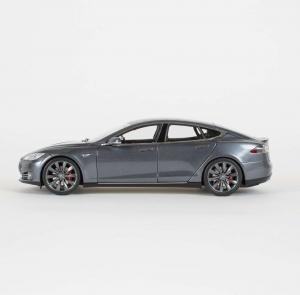 Масштабные модели Tesla Model S