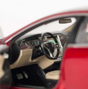 Масштабные модели Tesla Model S