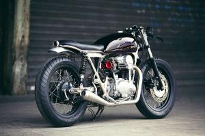 2001 Kawasaki W650 by Clutch Custom Motorcycles