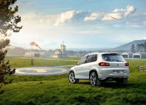 2015 Volkswagen Tiguan Sport RU)