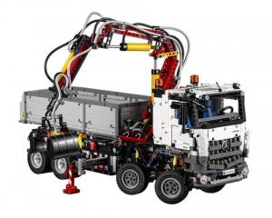 Mercedes-Benz Arocs 3245 Lego