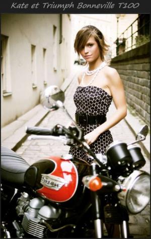 Девушка Kate и Triumph Bonneville T100