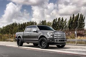Пикап Ford F150 Platinum 2015 на 22-дюймовых «катках»