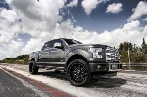 Пикап Ford F150 Platinum 2015 на 22-дюймовых «катках»