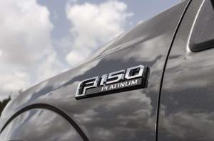 Пикап Ford F150 Platinum 2015 на 22-дюймовых «катках»