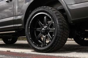 Пикап Ford F150 Platinum 2015 на 22-дюймовых «катках»