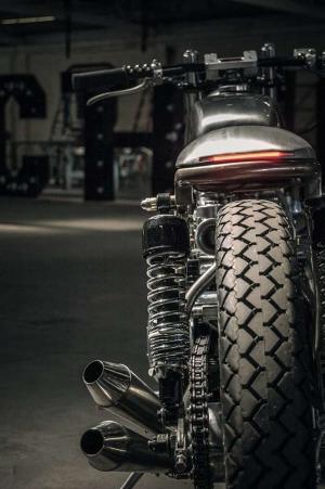 2015 Kawasaki KZ400 by Garaje 57