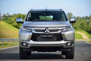 2015 Mitsubishi Pajero Sport TH)