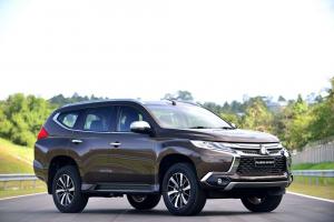 2015 Mitsubishi Pajero Sport TH)