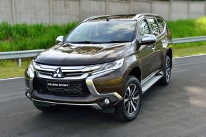 2015 Mitsubishi Pajero Sport TH)