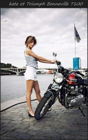 Девушка Kate и Triumph Bonneville T100
