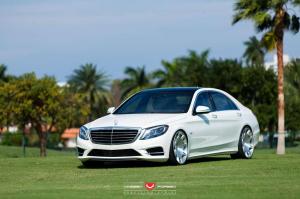 2015 Mercedes-Benz S550 by RENNtech on Vossen Wheels