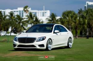 2015 Mercedes-Benz S550 by RENNtech on Vossen Wheels