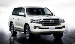 Toyota показала свой обновленный Land Cruiser 200