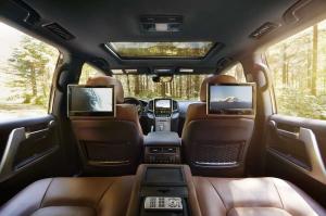 2016 Toyota Land Cruiser US)