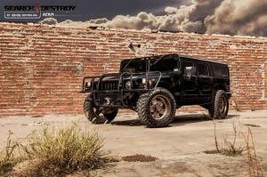 EVS Motors показывают универсальный Hummer H1