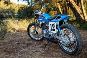 2015 Yamaha RD350 by Peter Rowland