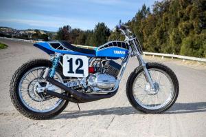 2015 Yamaha RD350 by Peter Rowland
