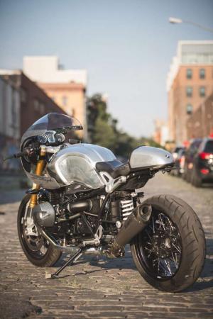 2015 BMW R nineT by JANE Motorcycles