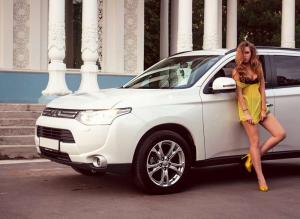 Хрупкая красотка выбирает Mitsubishi