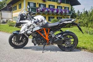 Прототип KTM 1290 Super Duke GT – для туристов