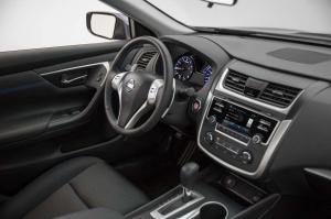 2016 Nissan Altima SR