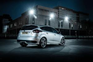 2015 Ford Focus ST Mountune UK)