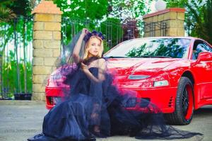 Любимый автомобиль светловолосой феи