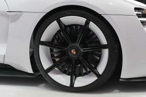 2015 Porsche Mission E Concept