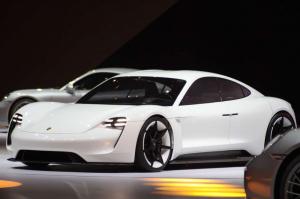 2015 Porsche Mission E Concept