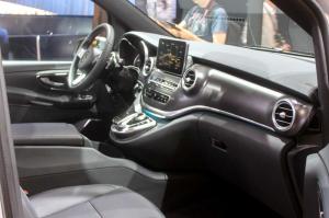 2015 Mercedes-Benz V-class AMG Line