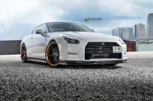 2015 Nissan GT-R by Alpha Performance on Strasse Wheels