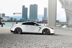 2015 Nissan GT-R by Alpha Performance on Strasse Wheels